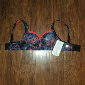 Lululemon sports bra NWT